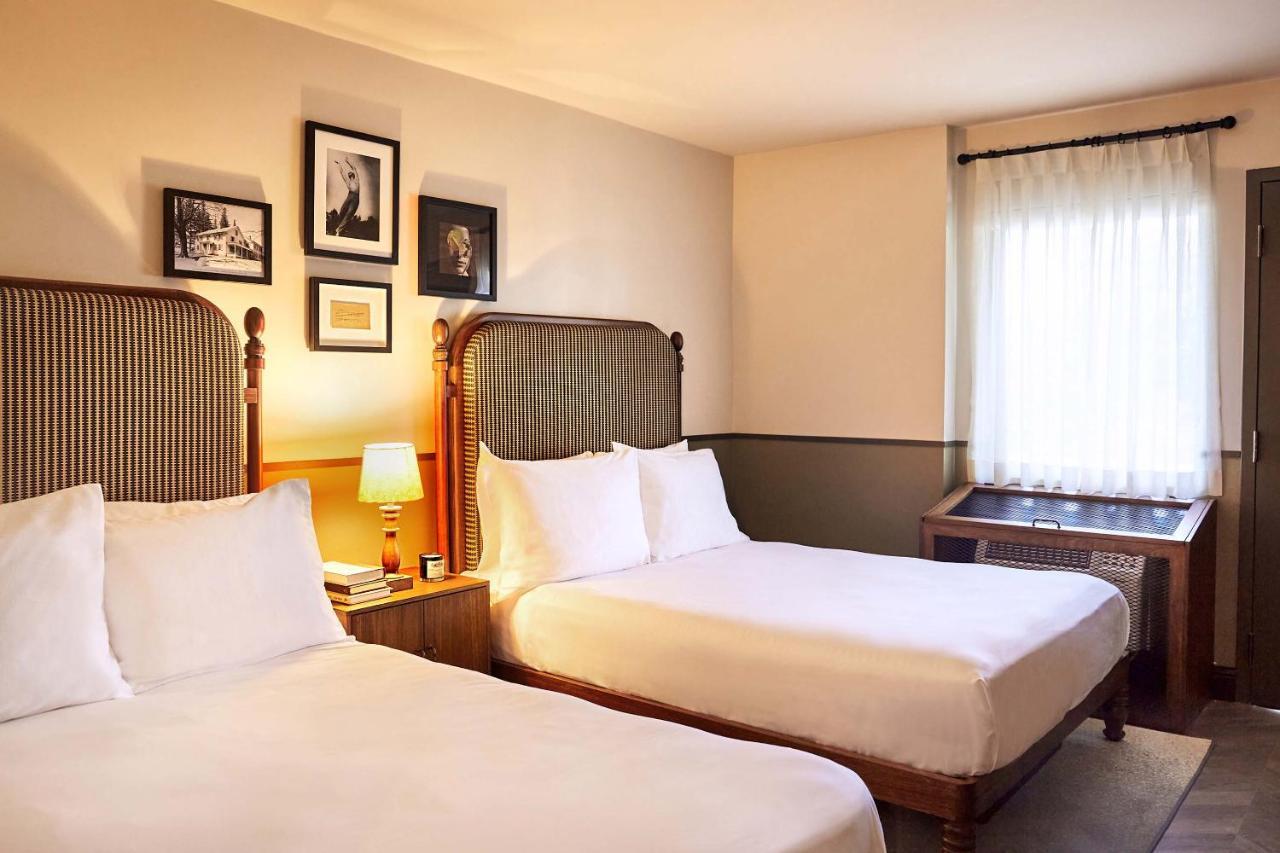 Berkshires Untold Hotel Ленъкс Екстериор снимка